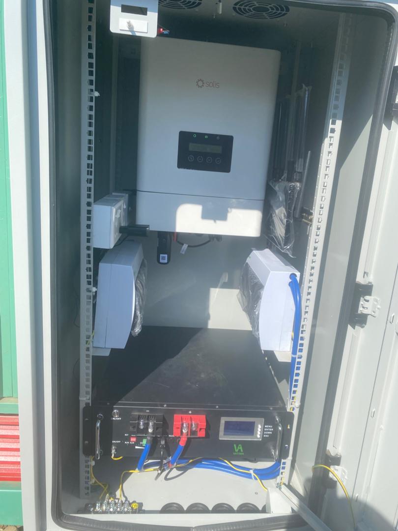 Solis hybrid inverter with VA LiFePO4 battery bank in outdoor weatherproof steel enclosure